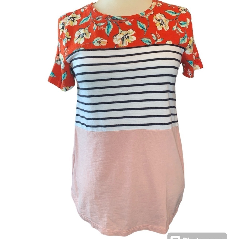 Maurices top 24/7 style line short sleeves round neck floral & stripes Sz Small